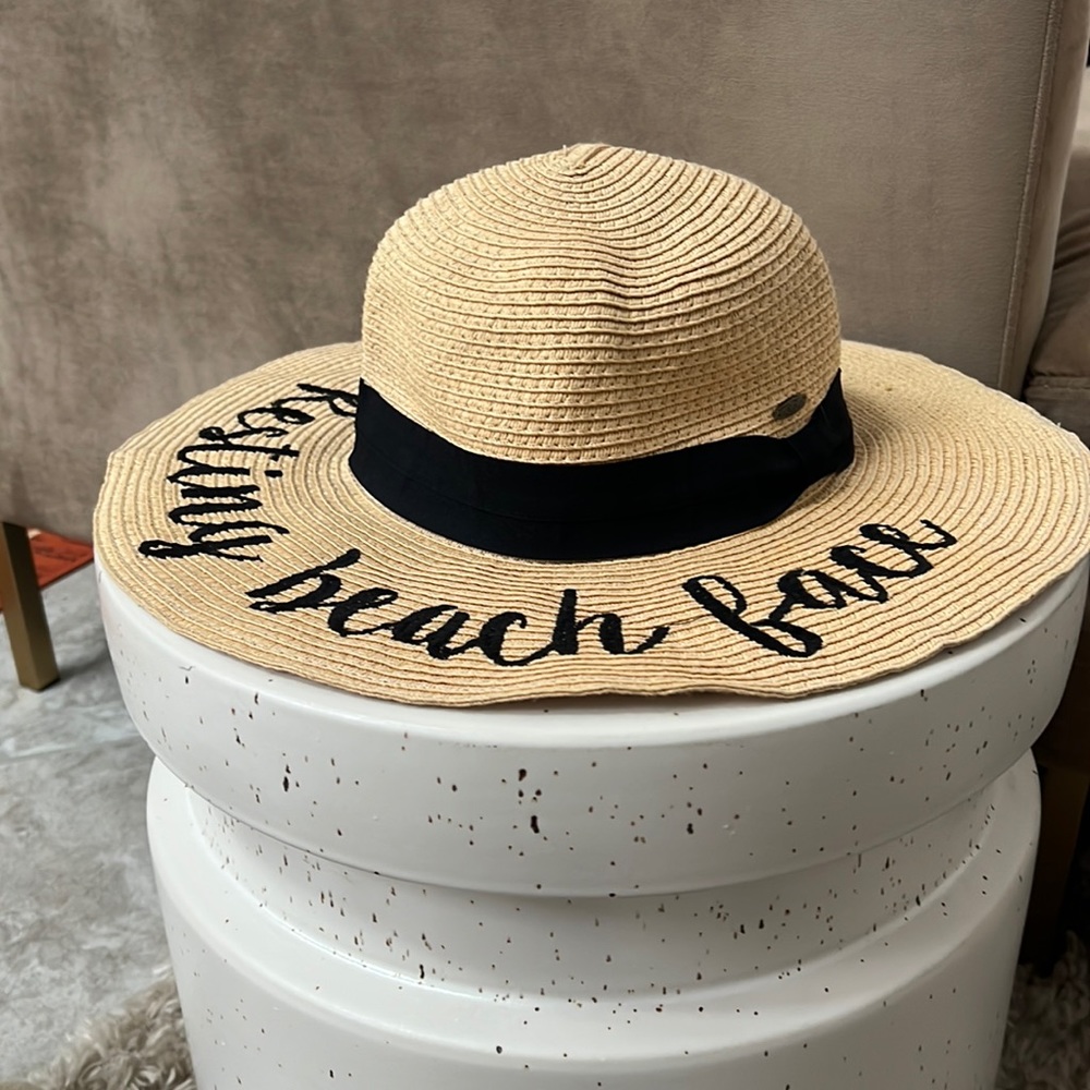 Packable “Resting Beach Face”  sun hat